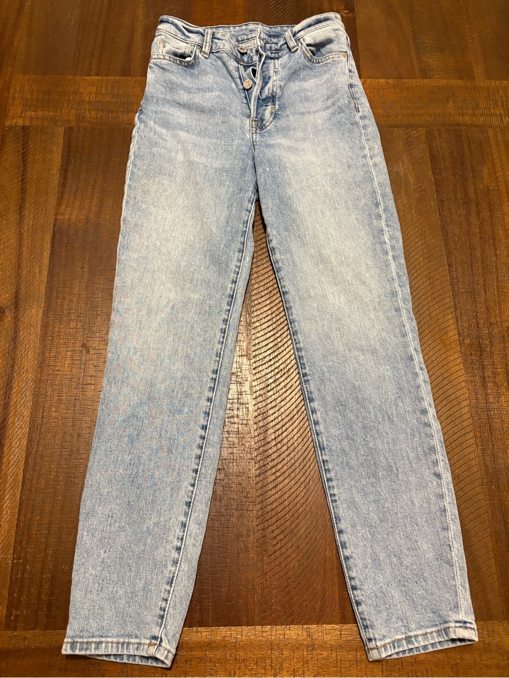 H&M High-Rise Light Wash Women’s Jeans Size 0
